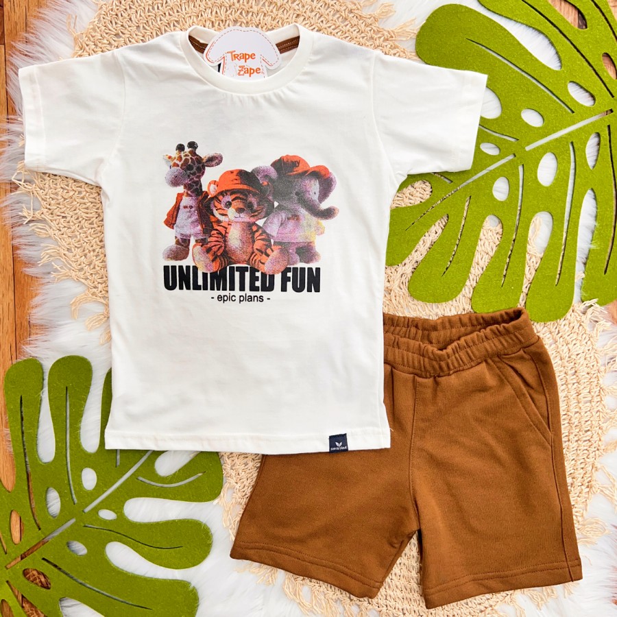 Conj. Camiseta Unlimited Fun e Bermuda - Off White e Marrom